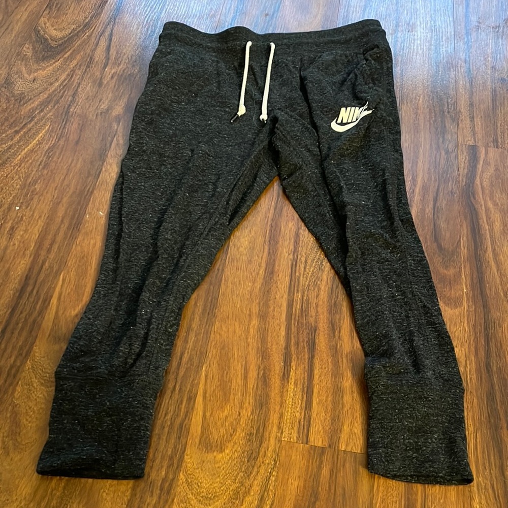 Nike cropped jogger